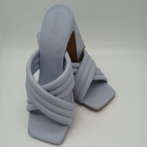 EUC ABOUND Pearl Cross Band  Blue Feather Open Toe Sandals 4.25" Block Heel 9.5 - Picture 12 of 12